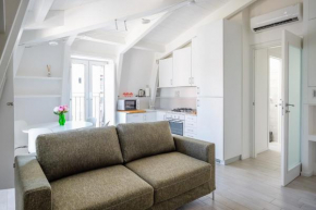 The Best Rent - Bright Attic in Milan